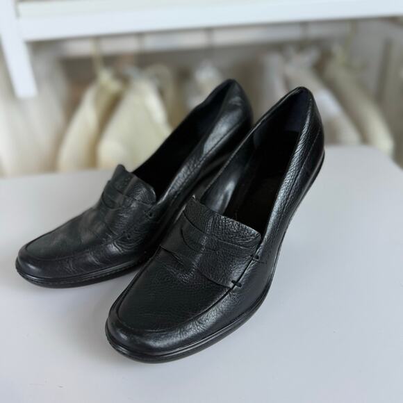 Franco Sarto women's size 8 black heeled penny Loafers, classic career comfort - Picture 1 of 9